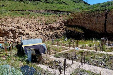 Барилгын суурь зөвшөөрөлгүй ухсан иргэн, аж ахуйн нэгжид мэдэгдэл хүргүүлэв