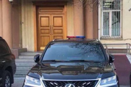 Ц.Нямдорж машинаа зарж, төсөвт орлого оруулах үүрэг авлаа