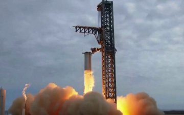“SpaceX” Ангарагийг зорих дэлхийн хамгийн хүчирхэг пуужингийнхаа туршилтыг хоёр хоногоор хойшлуулав