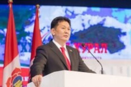 У.Хүрэлсүх: Бидэнд хөгжих боломж бүрэн байна. Гагцхүү үр хойчийнхоо төлөө улс үндэстнээрээ хичээн зүтгэж, хүн бүр хөдөлмөрлөх явдал чухал байна