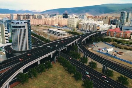 Гүүрэн гарц барихтай холбоотойгоор зам хаалаа 