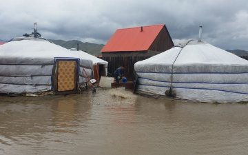 Нийслэлийн хэмжээнд үер усны аюултай бүсэд 3000 гаруй өрх амьдарч байна