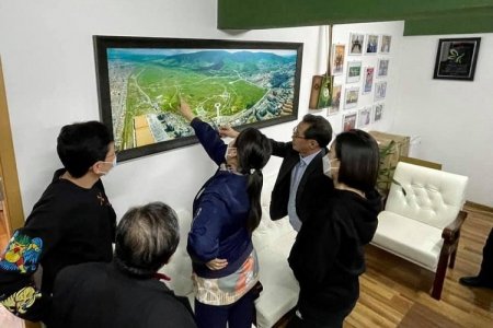 Үндэсний цэцэрлэгт хүрээлэнгийн дугуйн замын хоёр талаар 4-6 метрийн өндөртэй нарс мод тарихаар хэлэлцэв