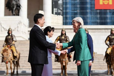 Австралийн Холбооны Улсын Амбан захирагч /төрийн тэргүүн/-ийг албан ёсоор угтаж авлаа