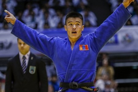 О.Ууганбаатар “Бага ДАШТ”-д түрүүллээ