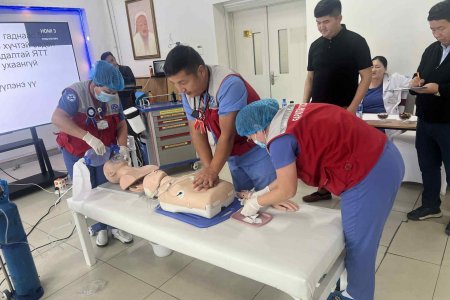  “ЦЭНХЭР КОДООР ТУСЛАМЖ ҮЗҮҮЛЭХЭД ЭМНЭЛГИЙН МЭРГЭЖИЛТНИЙ ОРОЛЦОО” ур чадварын тэмцээн МСНЭ зохион байгууллаа.2025.11.12 өдөр 