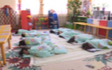 Цэцэрлэгийн багшийн цалин, ачаалал нь залуу багш нар ажлаас халшрах, өөр мэргэжилд хөрвөх шалтгаан болж байна