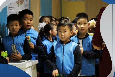 Сурагчид цайраар баяжуулсан ус тогтмол уух боломжтой боллоо