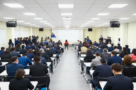 ЕРӨНХИЙ САЙД У.ХҮРЭЛСҮХ БАЙГАЛЬ ОРЧИН, АЯЛАЛ ЖУУЛЧЛАЛЫН ЯАМАНД АЖИЛЛАЛАА