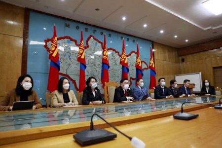 Дээд боловсролын тухай болон Судалгааны их сургуулийн эрх зүйн байдлын тухай хуулийн цахим хэлэлцүүлэгт УИХ-ын дарга оролцлоо