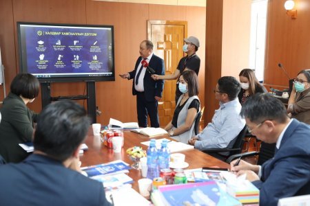 СУРГУУЛЬД БЭЛТГЭГДСЭН БАЙДЛЫГ АНХ УДАА ҮНЭЛНЭ