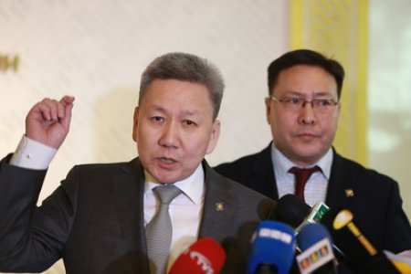 Л.Болд: АН бүлгээ авч үлдэхийн тулд Ж.Батзанданг намаас гаргаад,  намайг авч үлдэж доромжилж байна