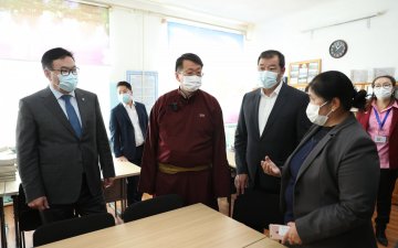 Сурагчдыг олимпиадад бэлддэг биш амьдралд бэлддэг боловсролын тогтолцоо байх ёстой