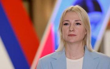 В.Путины засаглалд сорилт учруулах төлөвтэй байсан сэтгүүлч Е.Дунцоваг Ерөнхийлөгчийн сонгуульд нэр дэвшигчээр бүртгэсэнгүй