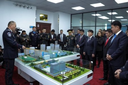 Ерөнхий сайд У.Хүрэлсүх Дотоод хэргийн их сургуулийн үйл ажиллагаатай танилцлаа