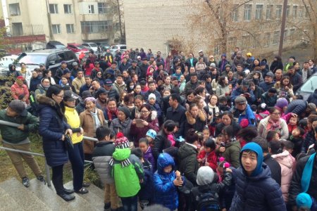 Хүүхэд бүрээс 5000 төгрөгийн хураамж авсан 