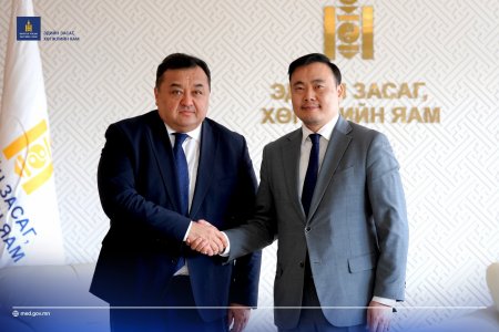 Төрийн нарийн бичгийн дарга И.Батхүү Бүгд Найрамдах Узбекистан Улсын Хөрөнгө оруулалт, аж үйлдвэр, худалдааны Дэд сайд Ильзат Аблахатович Касымовыг хүлээн авч уулзлаа