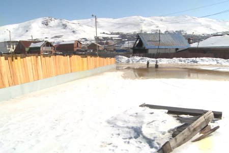 Үерт өртөх магадлалтай 3000 гаруй хашаа, байшин байгаа ч нүүсэн айл өрх байхгүй