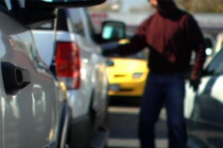 Гар утсаа суйлуулсан болон цоожтой машинаасаа эд зүйлсээ алдсан бол НЦГ-т 