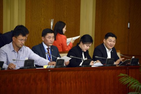 БОХХААБХ: Цаг агаарын гэнэтийн аюулаас хамгаалах бодлогын талаар Б.Батзориг сайд мэдээлэл хийлээ