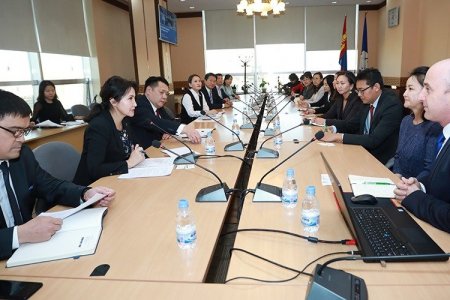 “City Cancer Challange” хөтөлбөрийн төлөөлөгчдийг хүлээн авч уулзав