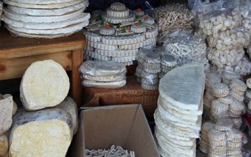 Дотооддоо үйлдвэрлэдэг бараа бүтээгдэхүүний үнэ нэмэгдсэнд иргэд бухимдалтай байна