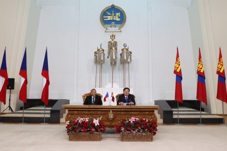 Хоёр орны худалдаа эдийн засгийн хамтын ажиллагааг шинэ шатанд гаргахаар тохиролцжээ