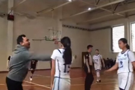 Оюутныхаа биед халдсан дасгалжуулагчийг ажлаас нь чөлөөлжээ