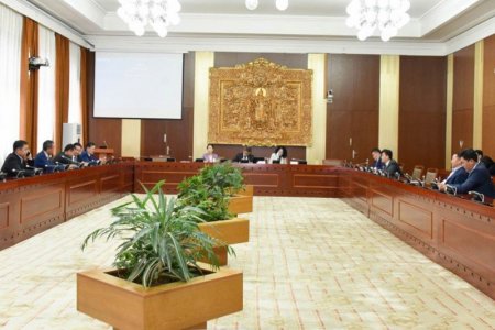 УИХ-ын бүтцэд гурван Байнгын хороо нэмж байгуулах хуулийн төслийг хэлэлцэх нь зүйтэй гэж үзэв