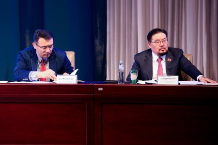 Д.Сумъяабазар: Улаанбаатарыг олон улсын зэрэглэлтэй хот болгох  зохицуулалтыг Үндсэн хуульд оруулах нь зүйтэй