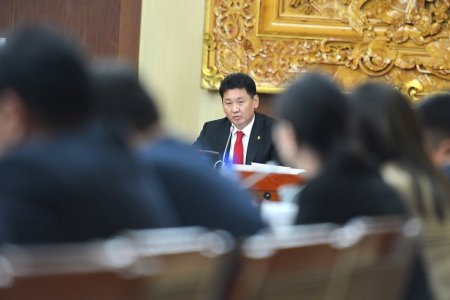 Ерөнхийлөгч Х.Баттулгын санаачлан боловсруулсан Монгол Улсын Үндсэн хуульд оруулах нэмэлт, өөрчлөлтийн төслийг хэлэлцэв