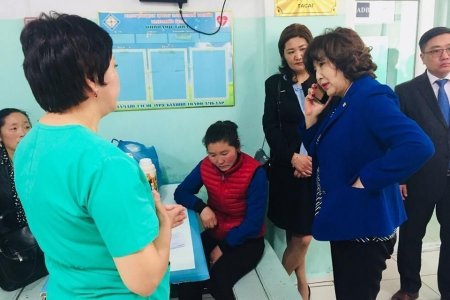 Бензинийг устай андууран халуун тогоо руу  хийж түлэгдсэн иргэнийг Улаанбаатарт эмчлүүлэхээр боллоо