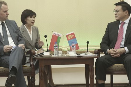 Хотын Захирагч Беларусь улсын Аж үйлдвэрийн сайд Утюпин Павел Владимировичтой уулзлаа