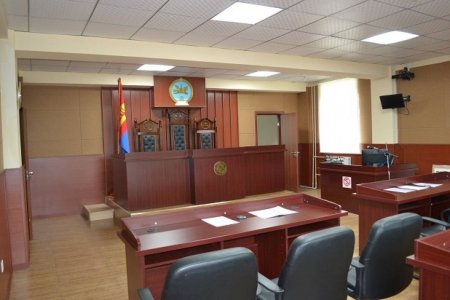 Прокуророос шүүгдэгч О.Боргилд таван жил гурван сар хорих ял оноолоо