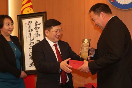 Хүүхэд, гэр бүлд ээлтэй байгууллагууд тодорлоо