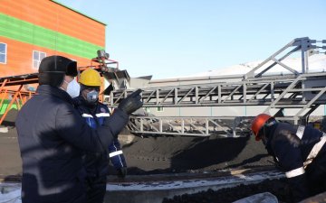 Н.Тавинбэх: Сайжруулсан шахмал түлшний үйлдвэрийн хамт олны хөдөлмөрийг үнэлэх хэрэгтэй