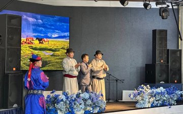 АЙРАГ УУЛГАХ УУЛЗАЛТ ЗОХИОН БАЙГУУЛАГДЛАА