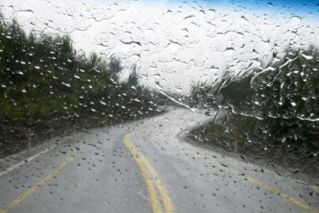 Амралтын өдрүүдэд нутгийн өмнөд хэсгээр халуун, хойд хэсгээр бороо элбэгтэй байна