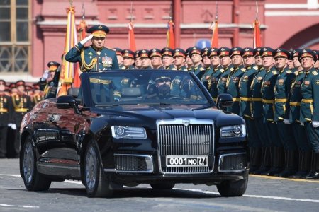 Владимир Путин Ялалтын баярын парадыг хойшлуулах шийдвэр гаргалаа