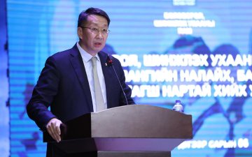 БОЛОВСРОЛ, ШИНЖЛЭХ УХААНЫ САЙД Л.ЭНХ-АМГАЛАН БАГАНУУР, БАГАХАНГАЙ, НАЛАЙХ ДҮҮРГИЙН БАГШ НАРТАЙ ХИЙСЭН УУЛЗАЛТЫНХАА ҮЕЭР ҮНДСЭН ГУРВАН СЭДВИЙН ХҮРЭЭНД МЭДЭЭЛЭЛ ХИЙЛЭЭ