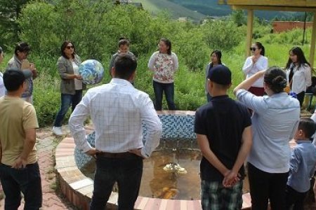 Хүүхдийн зуслангийн багш нарт экологийн хичээлийн хөтөлбөрийг танилцуулах сургалт зохион байгууллаа