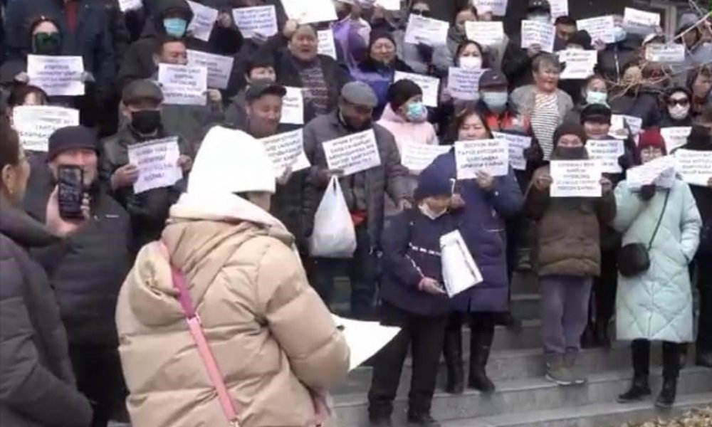 ЭВЛЭЛДЭН ТЭМЦСЭН 145 АЙЛ ДУЛААН СУУЦАНД АМЬДАРЧ БАЙНА 