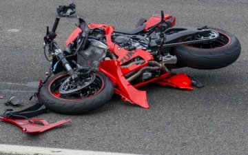 ЭНЭ ОНЫ ЭХНИЙ ДӨРВӨН САРЫН БАЙДЛААР МОТОЦИКЛИЙН ОСЛООР 28 ХҮН АМИА АЛДЖЭЭ
