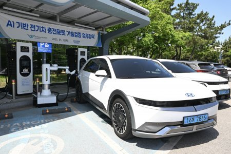 Hyundai Motor Group ба Инчёны нисэх буудал хамтран хиймэл оюун ухаанд суурилсан цахилгаан авто машин EV цэнэглэгч робот нэвтрүүлнэ