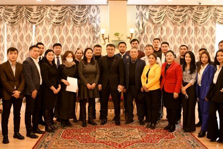 Хотын дарга хог хаягдлын салбарын бодлогын шийдэл, зохицуулалтын талаар санал солилцов