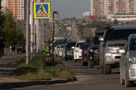 Нисэх, яармагийн зам өглөөний 07:00 цагаас түгжирч эхэлж байна