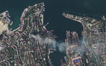 Украины арми Севастополь дахь тэнгисийн цэргийн флотод агаарын цохилт өгөх үеэр Оросын удирдах албан тушаалтнууд амиа алдсан гэв