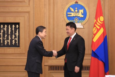 Ерөнхий сайд У.Хүрэлсүх БНСУ-ын гадаад хэргийн дэд сайдыг хүлээн авч уулзлаа