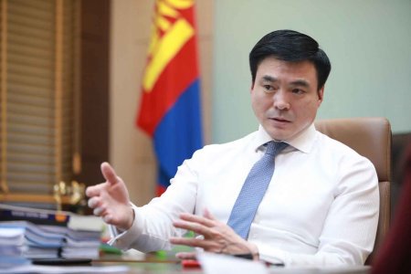 Ц.Мөнхбаатар: С.Амарсайханы хүүгийн Боловсролын зээлийн сангаас авсан сургалтын зээлийг улстөржүүлж, эцэгтэй нь холбон харлуулахаа боль 