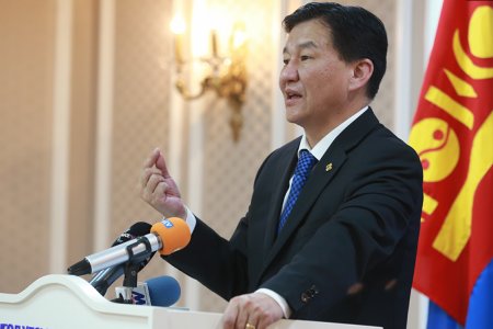 Ц.Даваасүрэн: Газрын тухай долоон багц хуулийн төслийг эргүүлэн татахаар шийдлээ